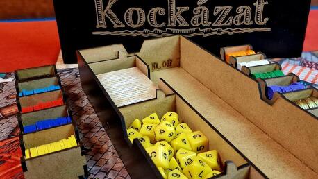 Kockázat – Magyar asztalra magyar játék! [Társalgó]