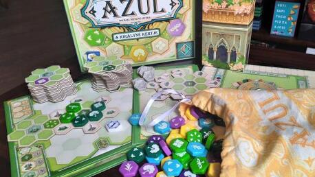 Azul: A királyné kertje és Süti, sapi, taco, pizza, ajcsi  – Kertépítészet és gyorsaság[Társalgó]