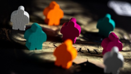 Itt a Gólem [diceanddecks.hu]